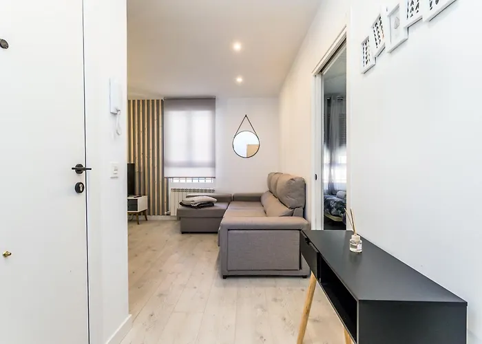 Baruhaus Estrella Mansilla * 만시야 데 라스 물라스